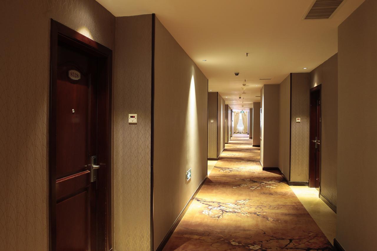 River Side Hotel Zhongshan  Exterior photo