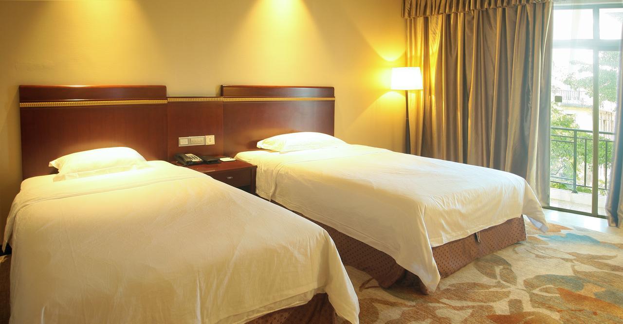 River Side Hotel Zhongshan  Exterior photo