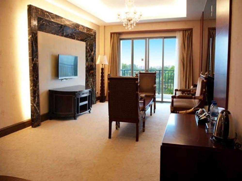 River Side Hotel Zhongshan  Exterior photo