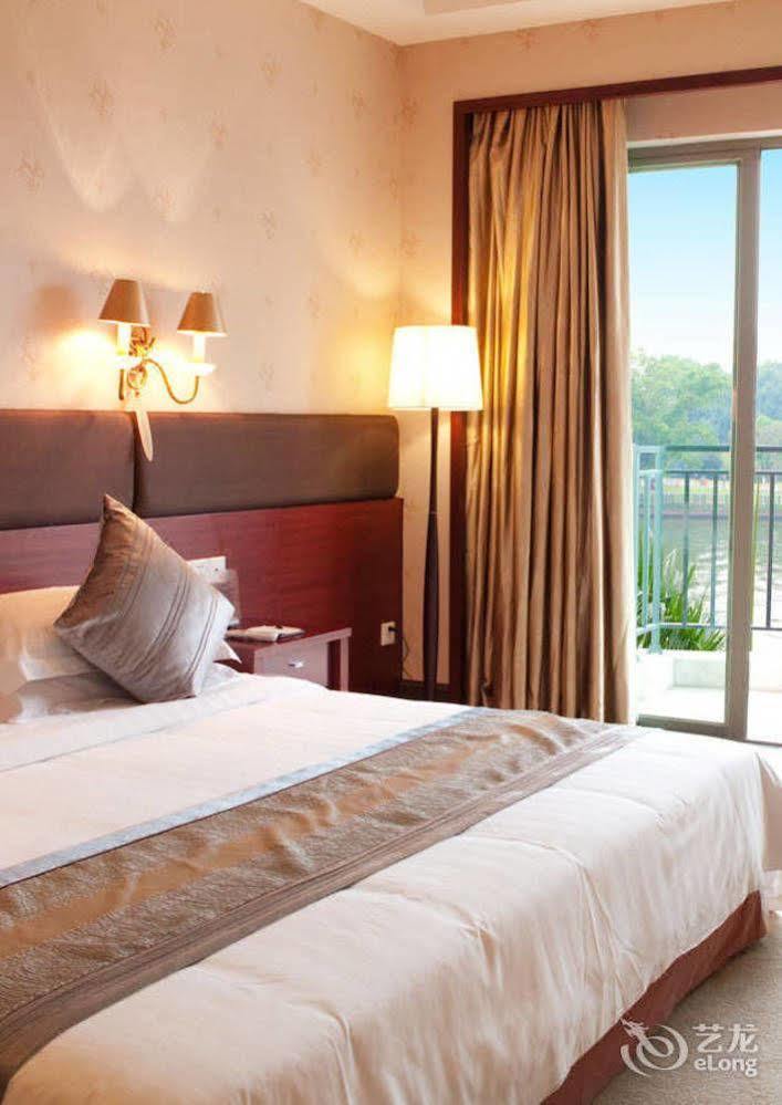 River Side Hotel Zhongshan  Exterior photo