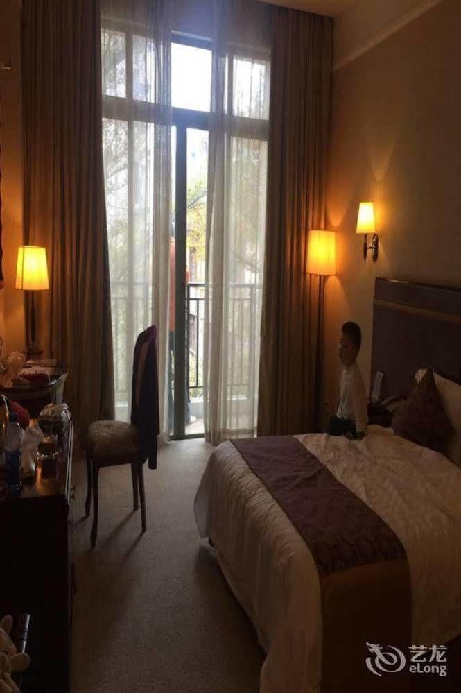 River Side Hotel Zhongshan  Exterior photo