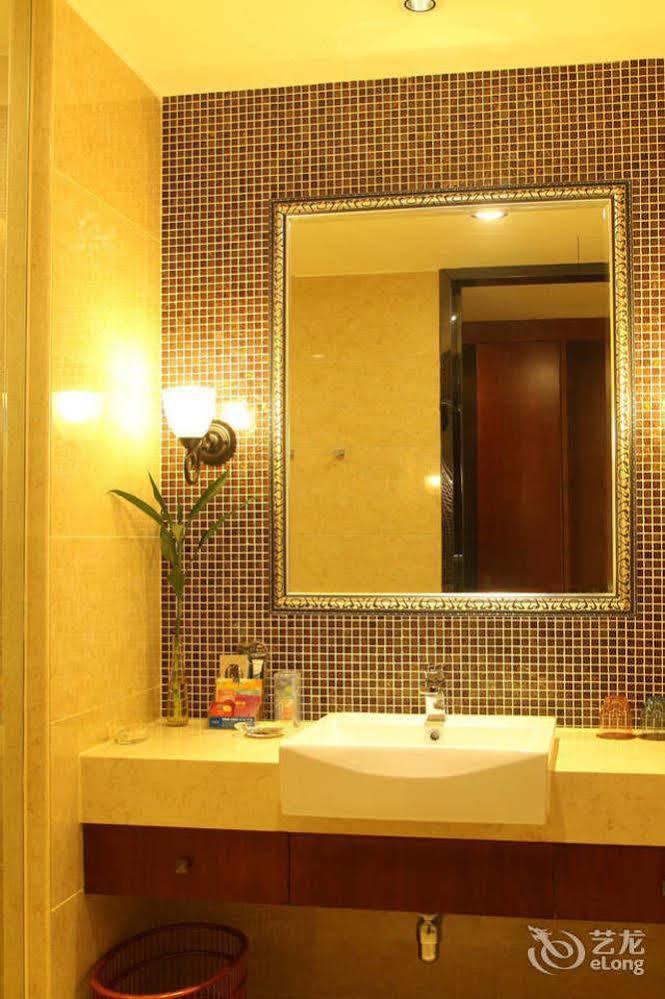 River Side Hotel Zhongshan  Exterior photo